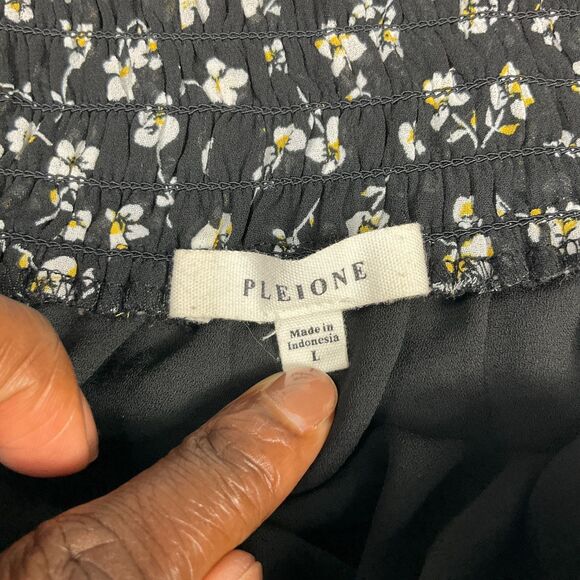 Pleione Blouse Floral Print Off The Shoulder Smocked Short Sleeve Shirt LARGE - Picture 3 of 11